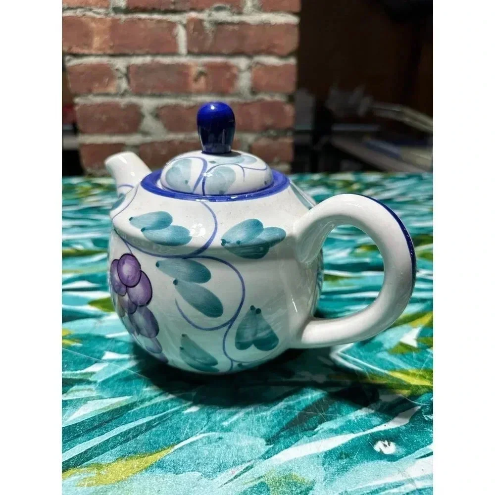Wang’s International Fruit Teapot